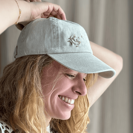 Casquette brodée à la main en France Lune des feuilles - Alobélise Créations