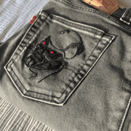 Jean brodé Terminator