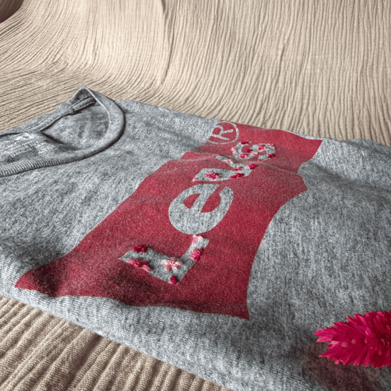 Tee-shirt Levis brodé Logo Fleuri - Alobélise Créations