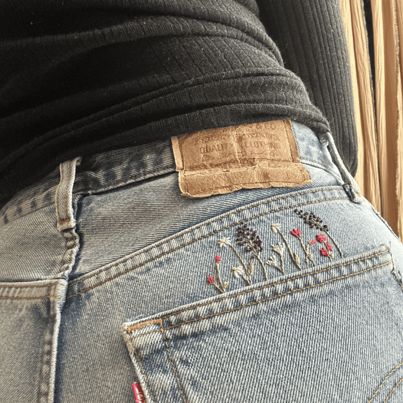 Kit de broderie florale DIY – motifs de fleurs à broder sur jean et vêtements